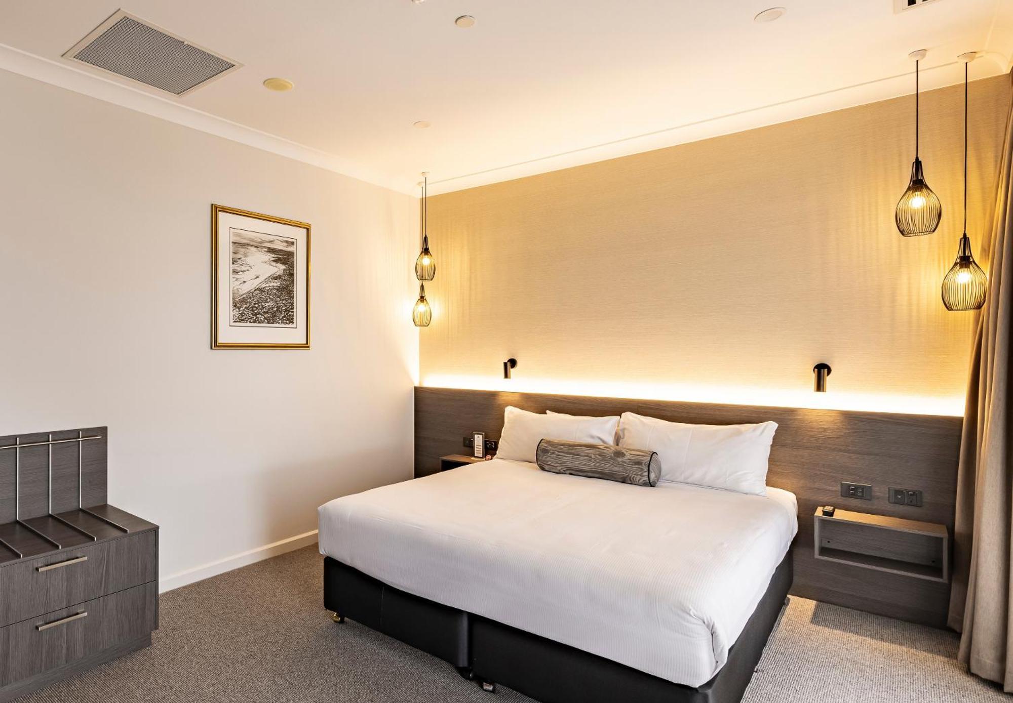 Duxton Hotel Perth Exterior foto A bedroom at the hotel
